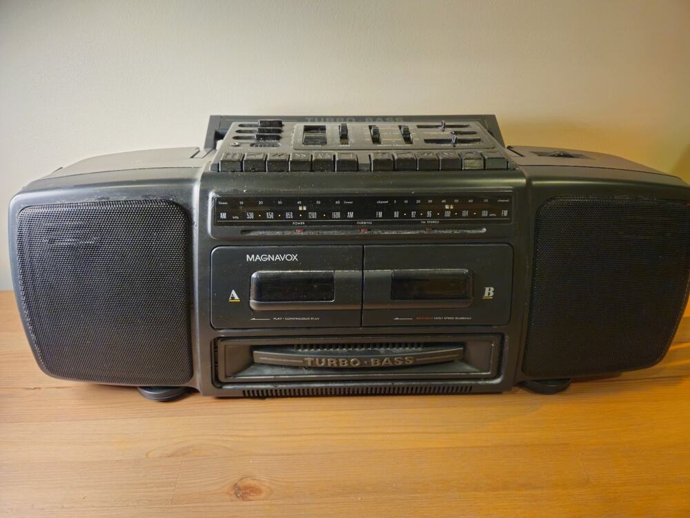 Vintage Magnovox AW-7595/17 Turbo Bass Dual Cassette Boombox Radio